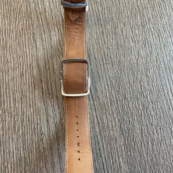 Salvatore Ferragamo VARA white watch with leather band - Picture 10 of 12